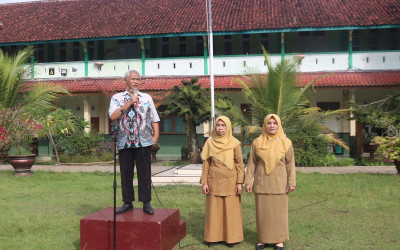 Perpisahan Purna Tugas Bapak Adi Mul, Siti Muwakidah, Musriyati, Purwani